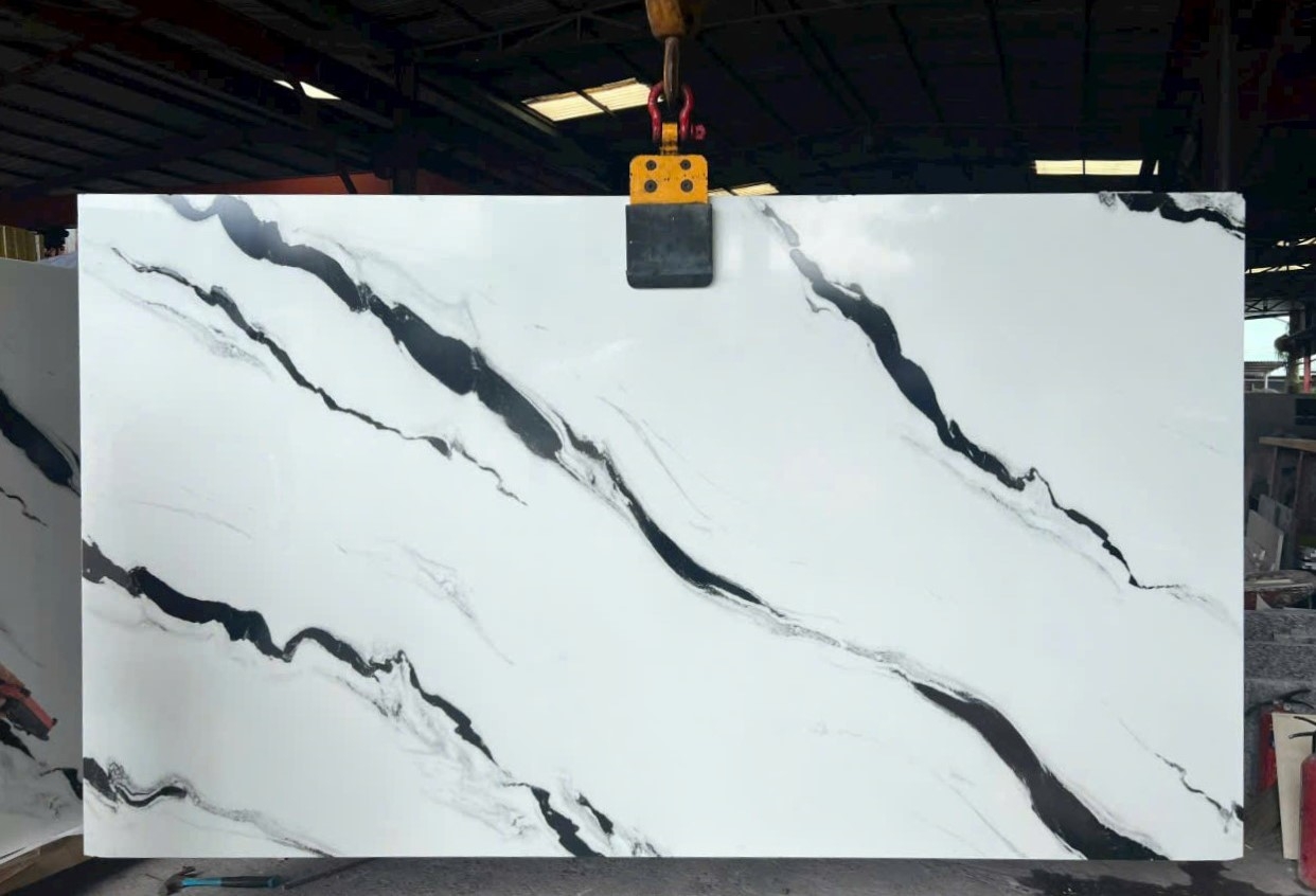 ĐÁ MARBLE TRẮNG SỨ VÂN PANDA (PANDA WHITE)
